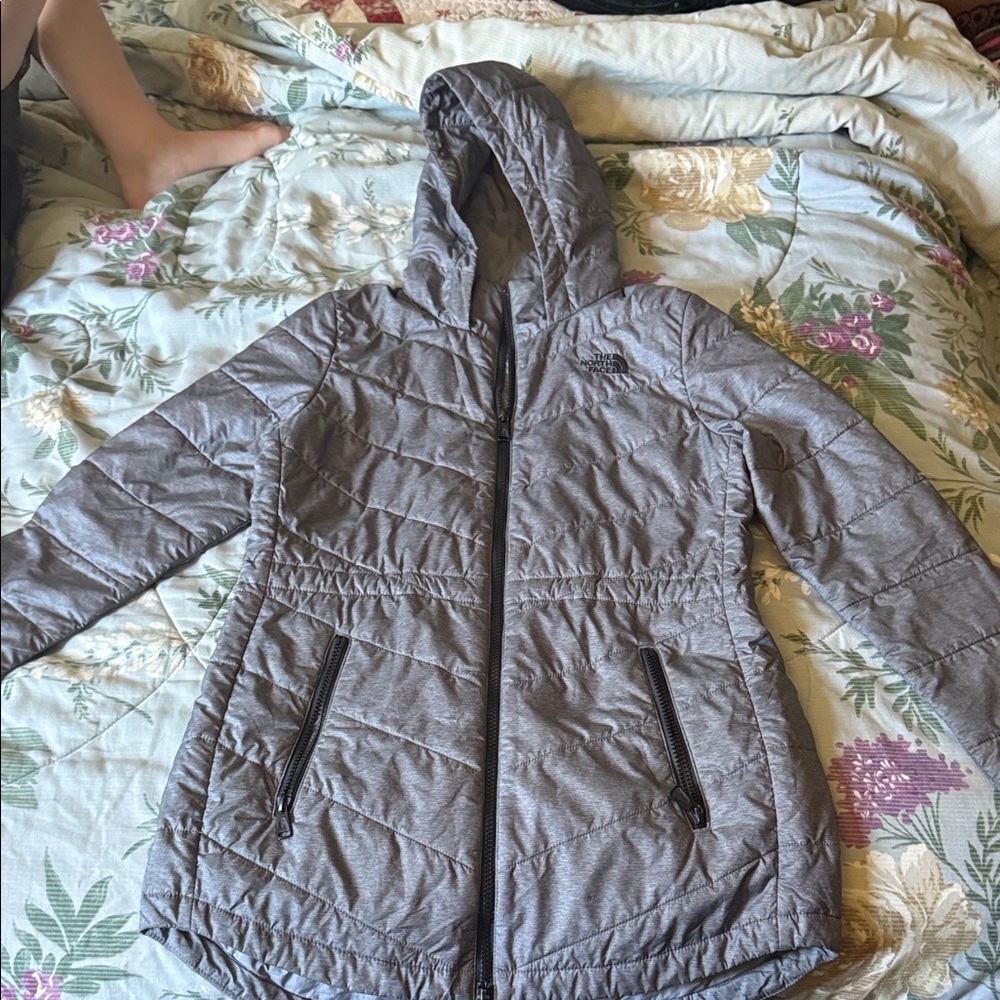 The North Face Women's Gray Puffer Jacket